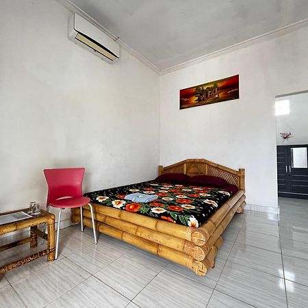 Alan'S Homestay Kuripan  Bagian luar foto
